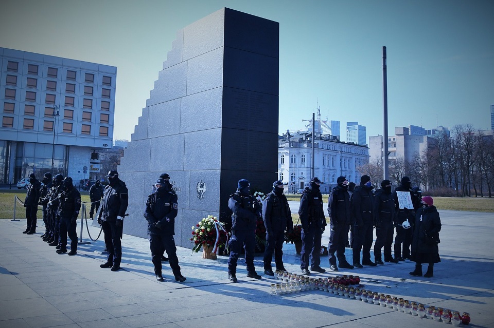 Pomnik pamięci ofiar tragedii smoleńskiej, 10 marca 2021